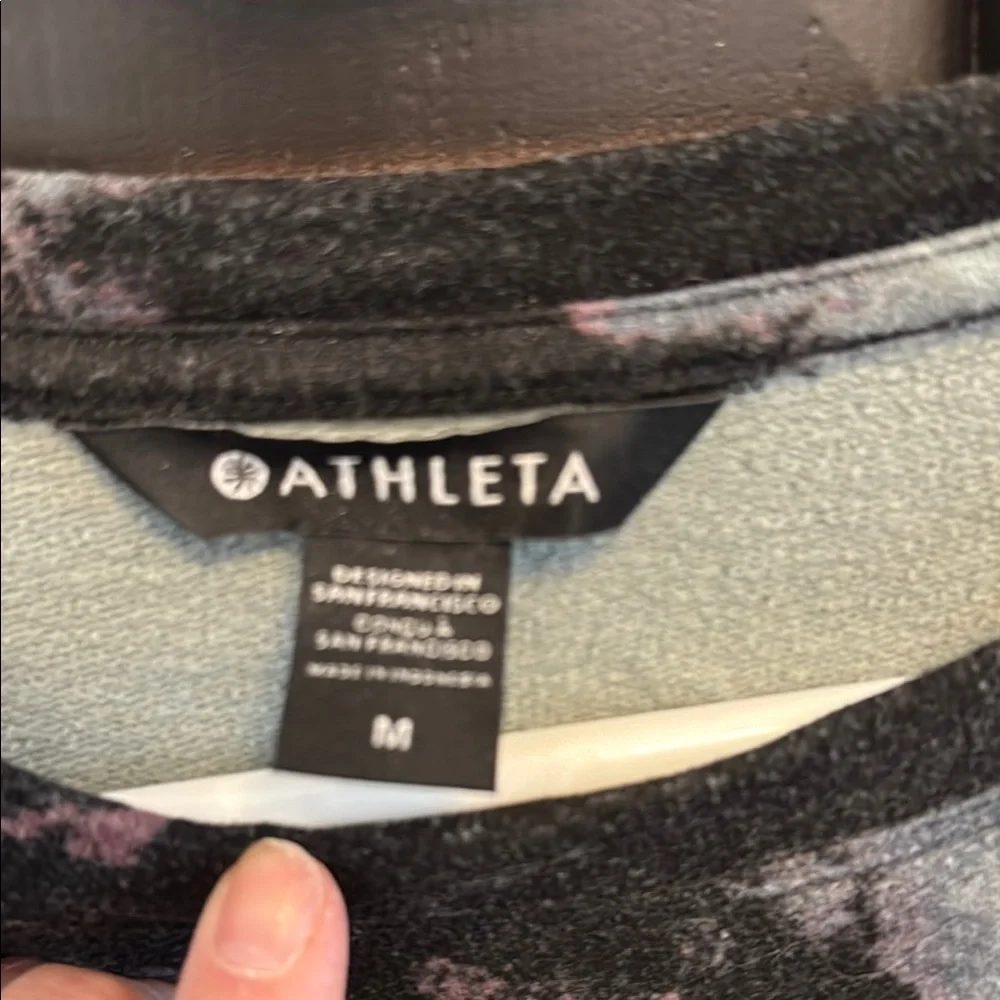 Athleta Oversized Sweatshirt - Size M GUC - Picture 2 of 3